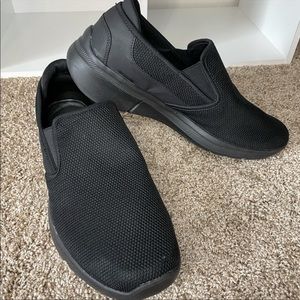 Men's skechers slip on shoes